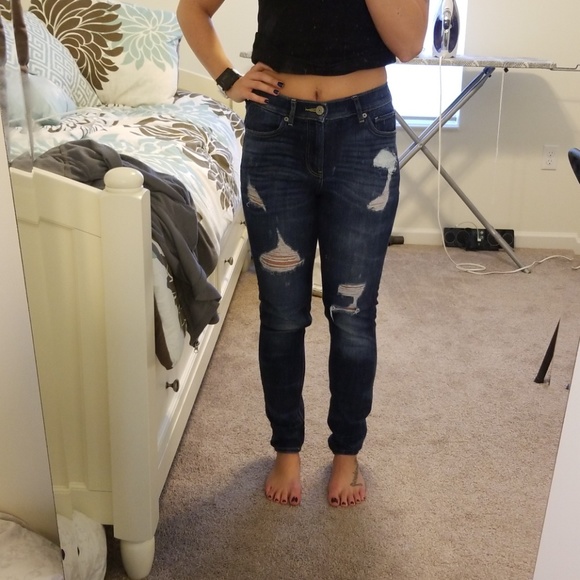 Express Distressed Jeans - Picture 4 of 7